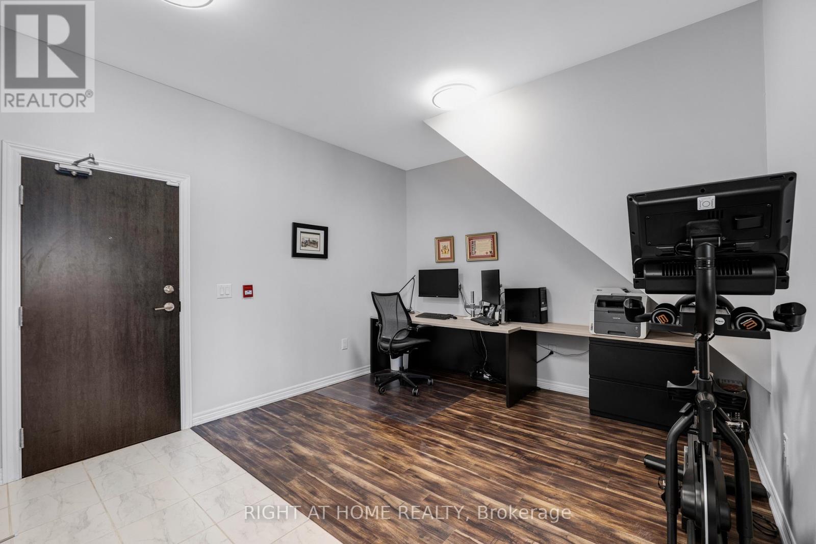 101 - 277 Gatwick Drive, Oakville, Ontario  L6H 0K7 - Photo 21 - W12734020