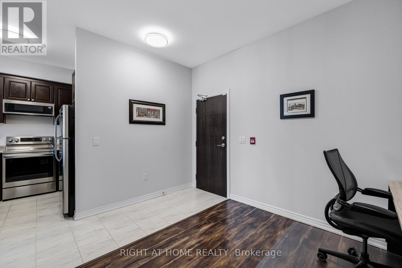 101 - 277 Gatwick Drive, Oakville, Ontario  L6H 0K7 - Photo 23 - W12734020