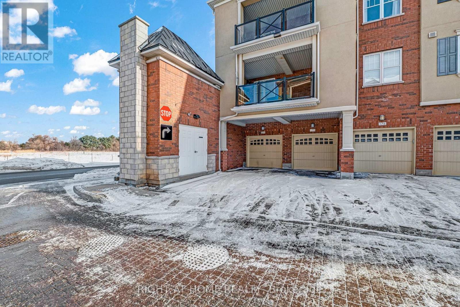 101 - 277 Gatwick Drive, Oakville, Ontario  L6H 0K7 - Photo 39 - W12734020