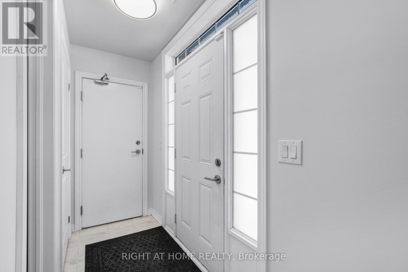 101 - 277 Gatwick Drive, Oakville, Ontario  L6H 0K7 - Photo 5 - W12734020