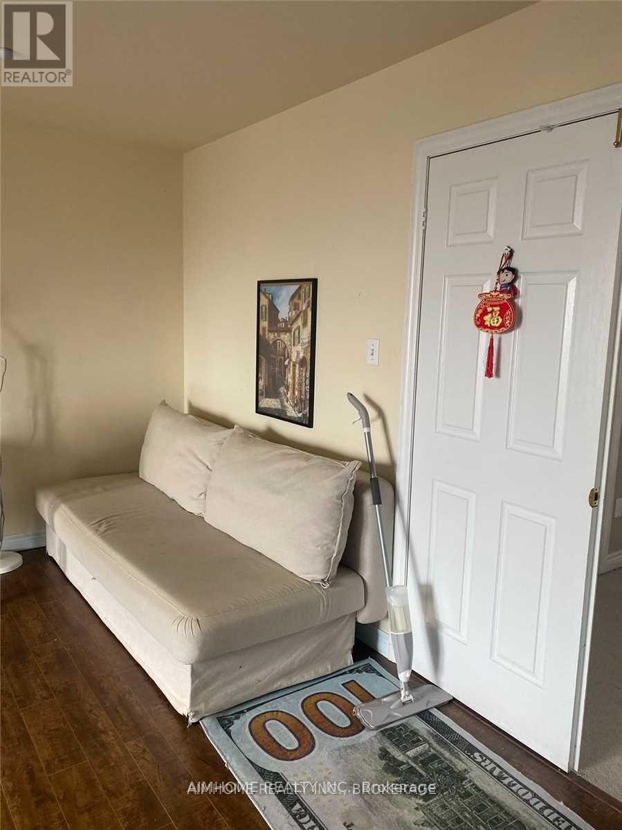 30 - 800 Dundas Street W, Mississauga, Ontario  L5C 4S9 - Photo 5 - W12734040