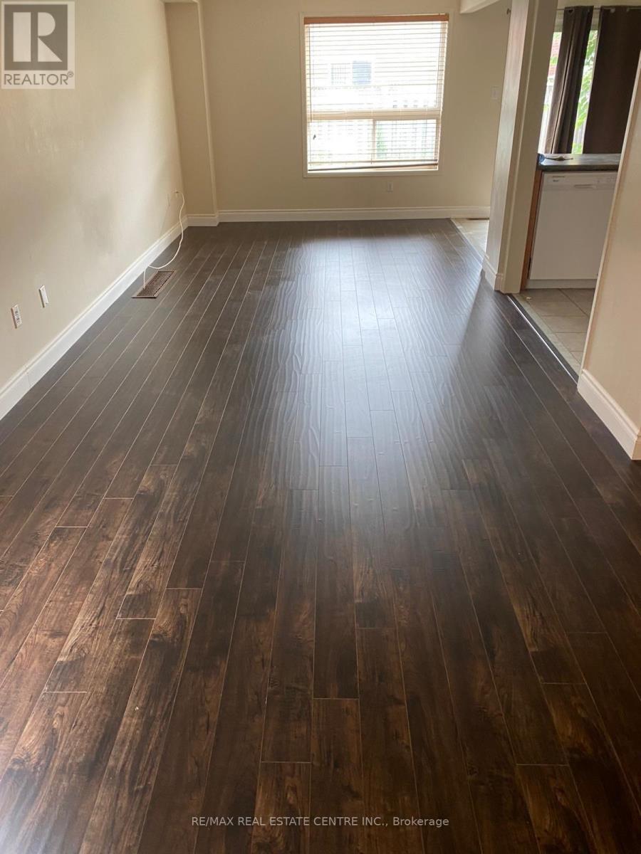 5958 Foxbridge Place, Mississauga, Ontario  L5M 6K5 - Photo 9 - W12734046