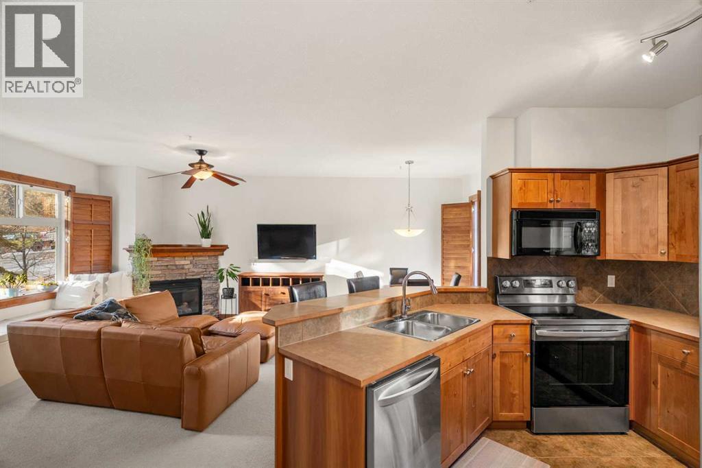 201, 85 Dyrgas Gate, Canmore, Alberta  T1W 3L1 - Photo 2 - A2281521
