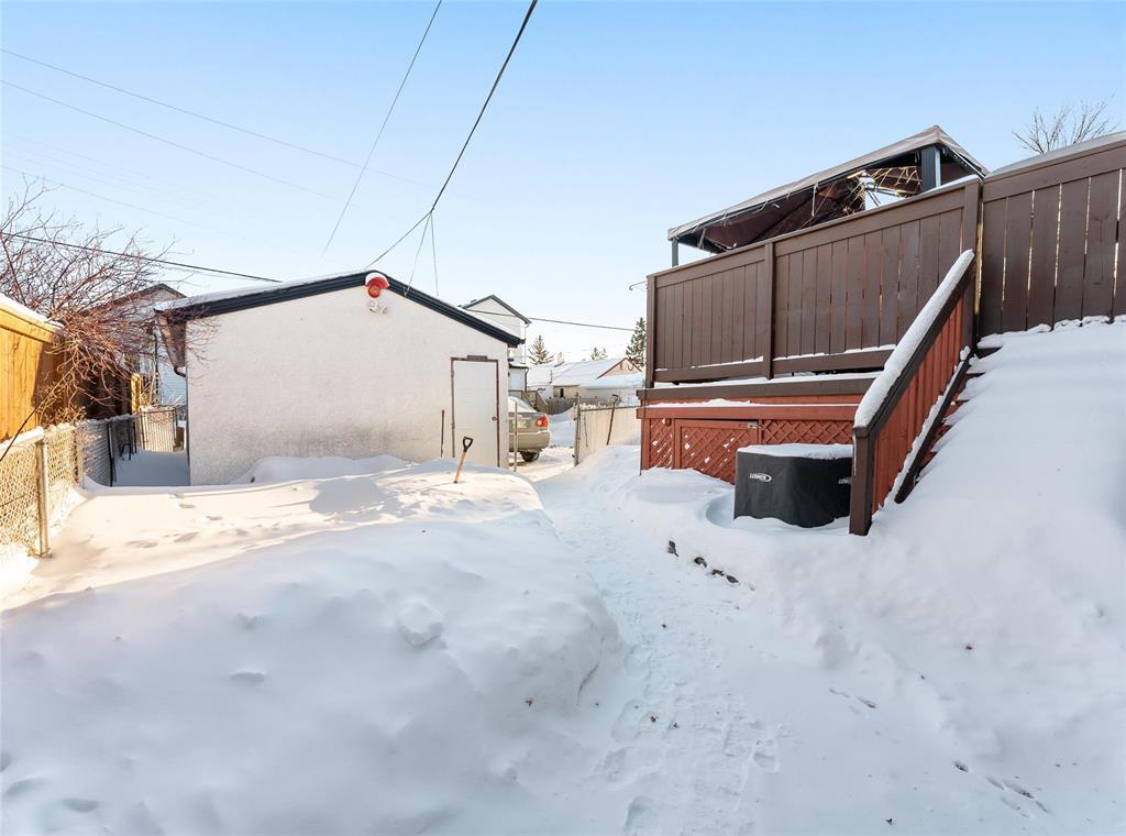 1016 Radisson Avenue, Winnipeg, Manitoba R3T 1R4 - Photo 16 - 202601623
