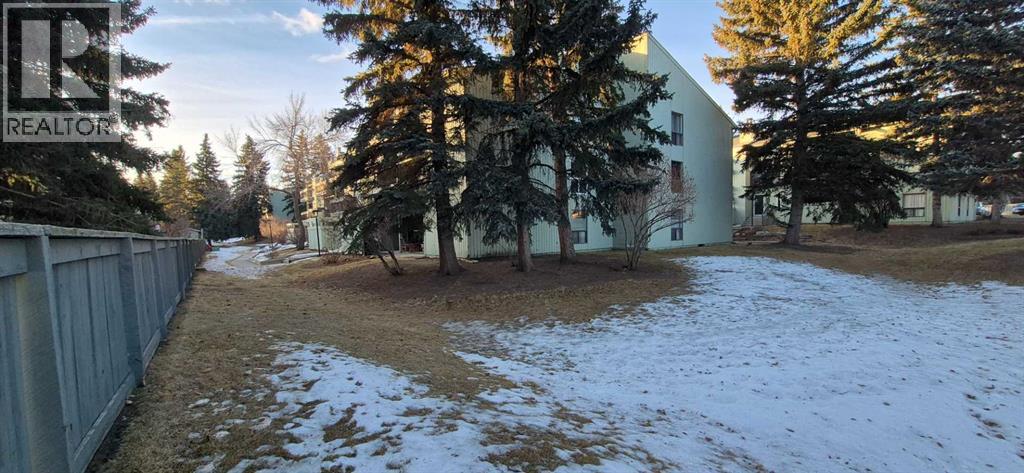 318, 10120 Brookpark Boulevard Sw, Calgary, Alberta  T2W 3G3 - Photo 3 - A2281973