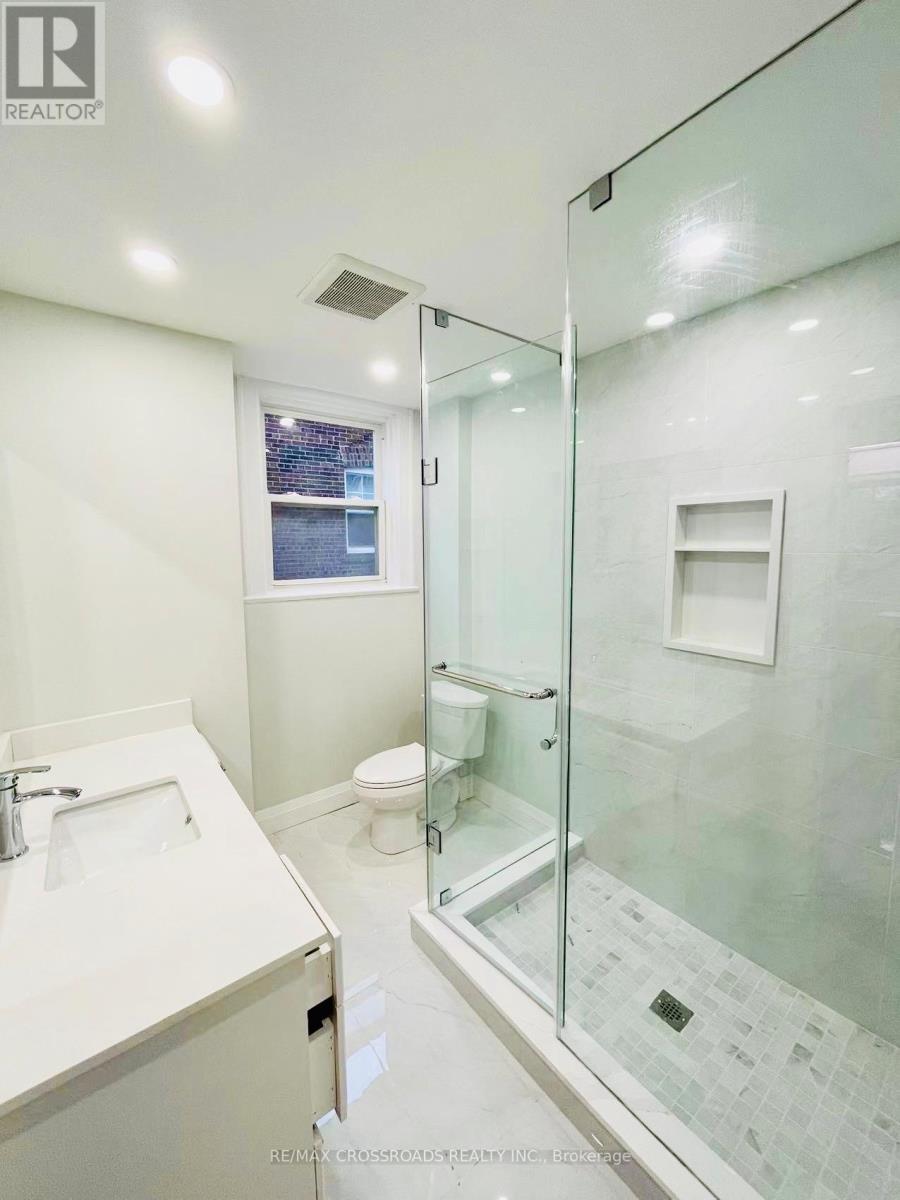 Main - 65 Lawrence Avenue E, Toronto, Ontario  M4N 1S5 - Photo 15 - C12734056