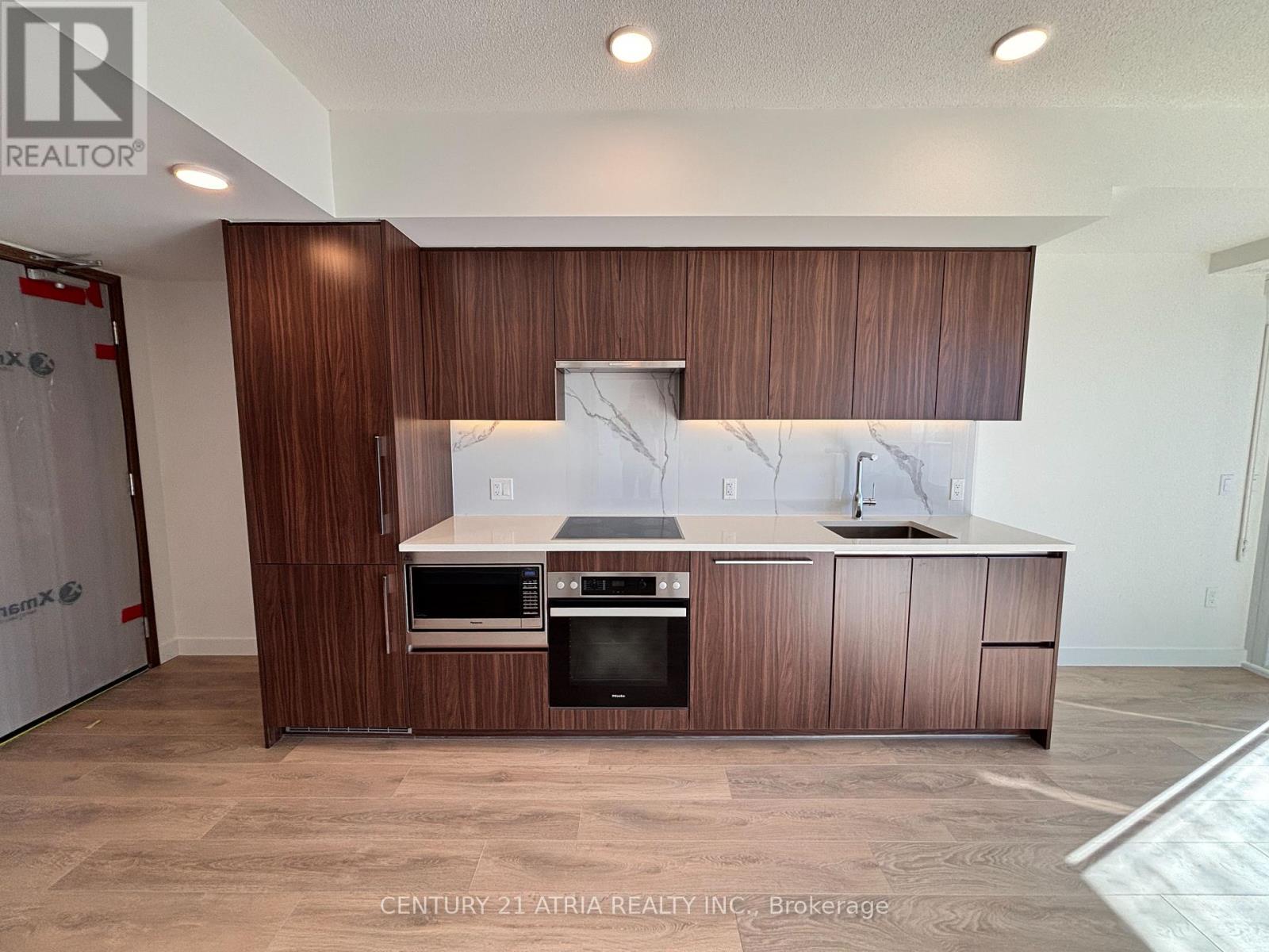 3702 - 3 Concord Cityplace Way, Toronto, Ontario  M5V 0X4 - Photo 2 - C12734076