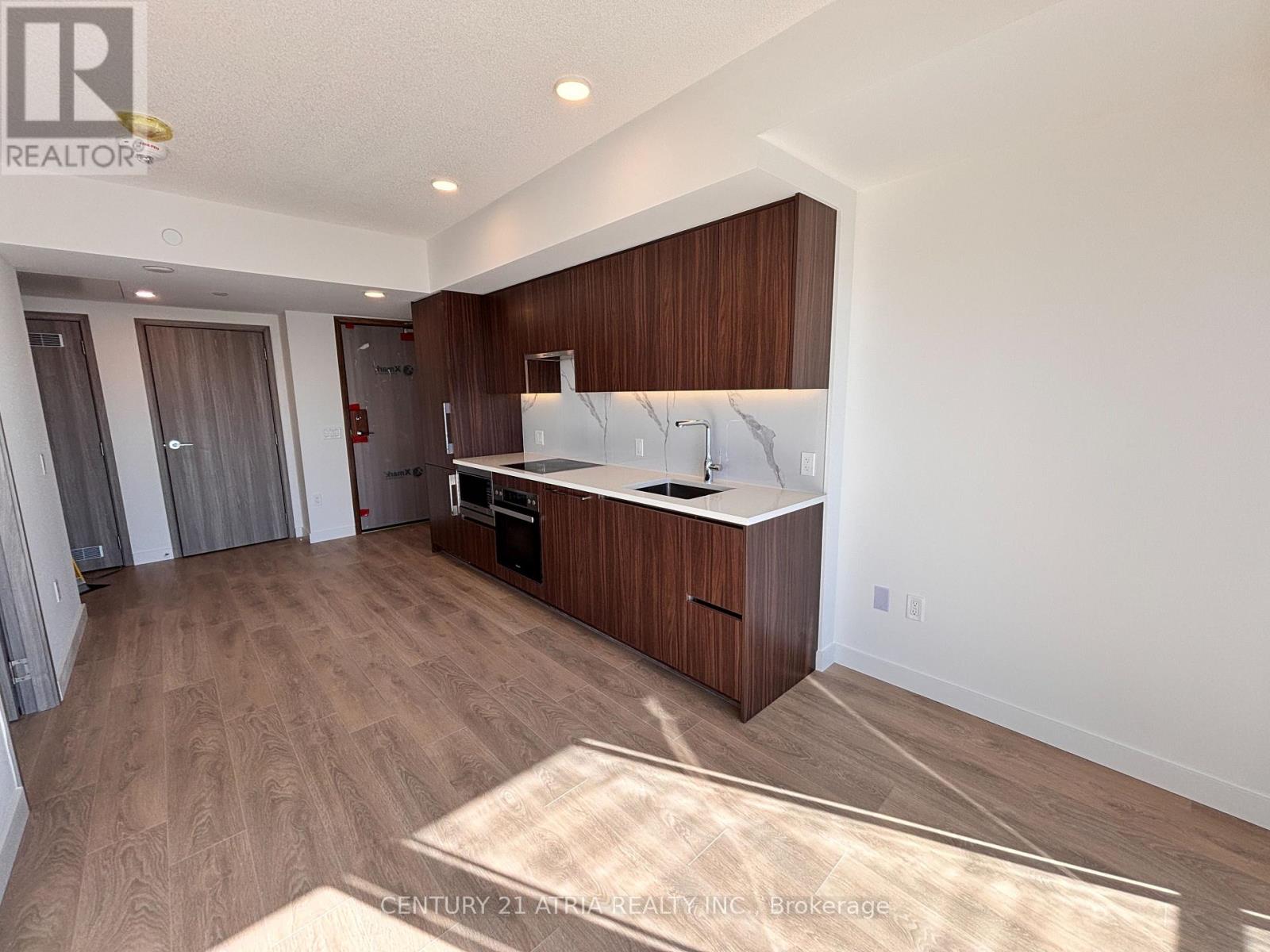 3702 - 3 Concord Cityplace Way, Toronto, Ontario  M5V 0X4 - Photo 3 - C12734076