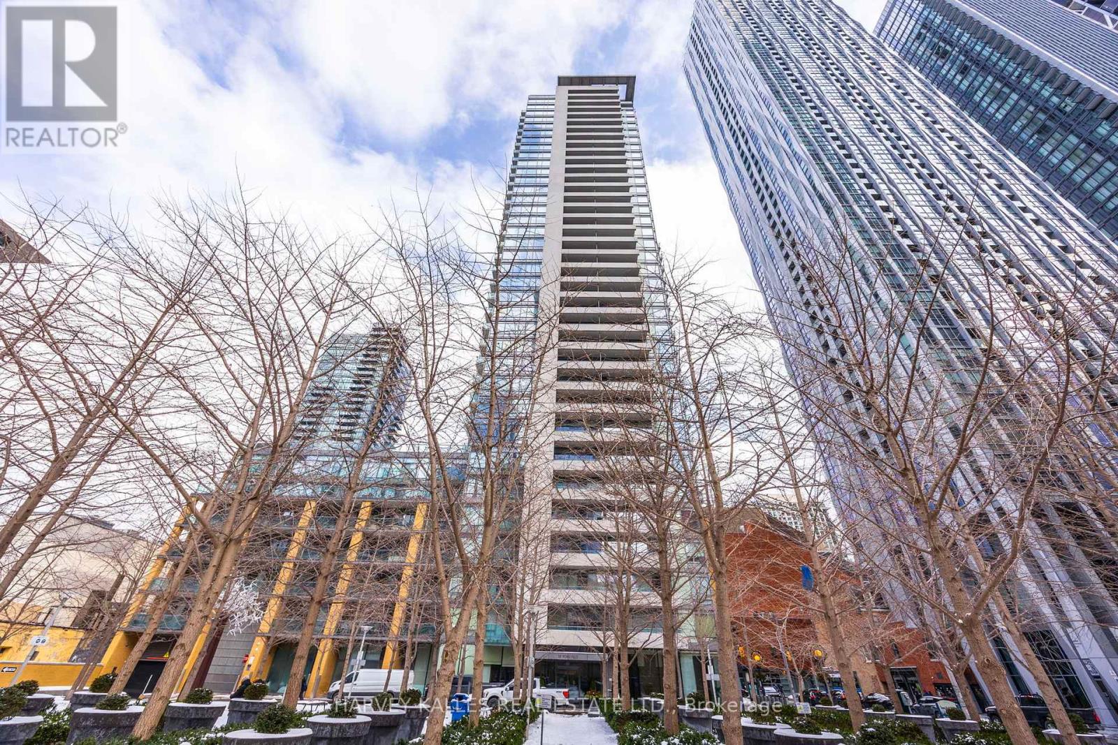 1803 - 18 YORKVILLE AVENUE, Toronto, Ontario