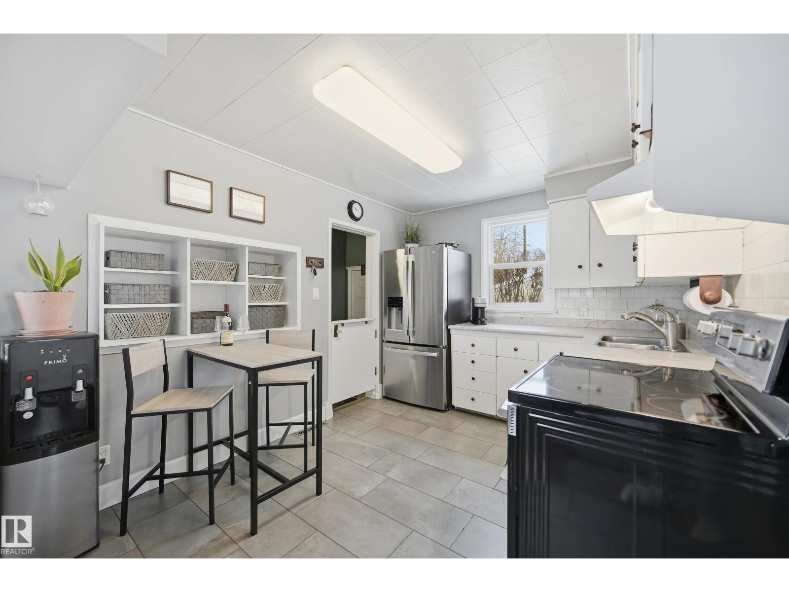 12408 89 St Nw, Edmonton, Alberta  T5B 3W9 - Photo 9 - E4471227