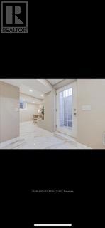 30 Ball Crescent, Whitby, Ontario  L1P 1W6 - Photo 4 - E12734074