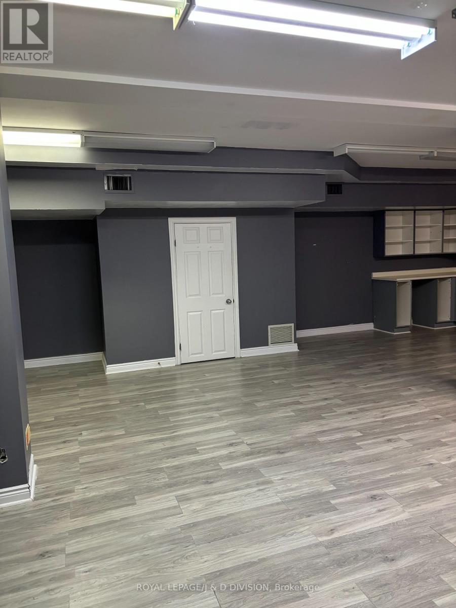 B - 133 BYRON STREET N, Whitby, Ontario