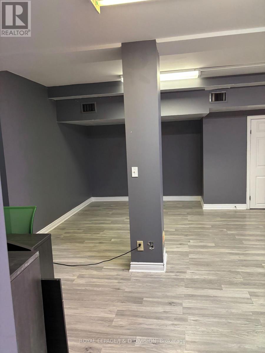 B - 133 Byron Street N, Whitby, Ontario  L1N 4M8 - Photo 4 - E12734104