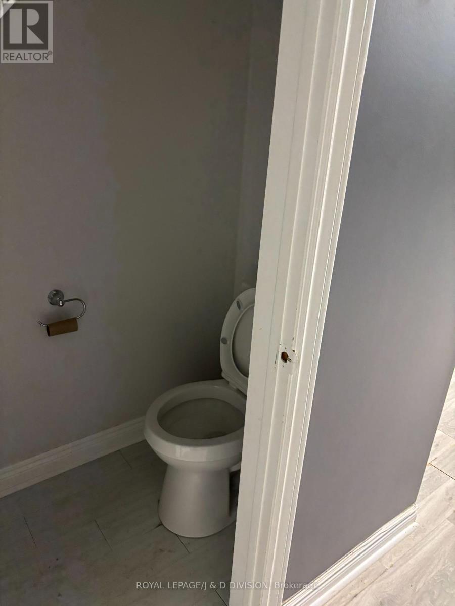 B - 133 Byron Street N, Whitby, Ontario  L1N 4M8 - Photo 6 - E12734104