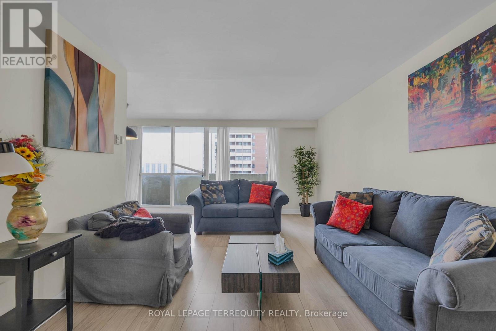 1703 - 1 Massey Square, Toronto, Ontario  M4C 5L4 - Photo 11 - E12734122