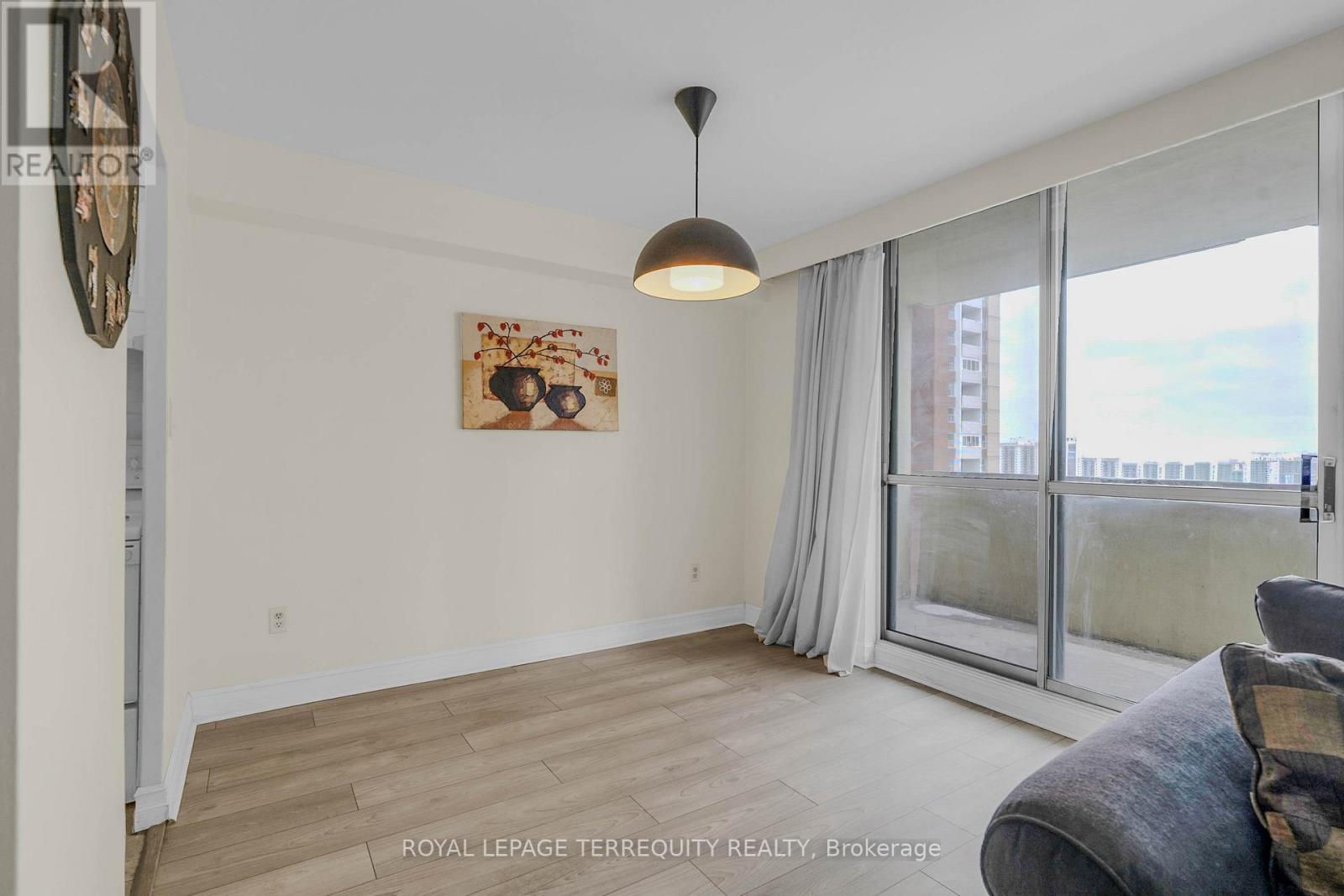 1703 - 1 Massey Square, Toronto, Ontario  M4C 5L4 - Photo 12 - E12734122