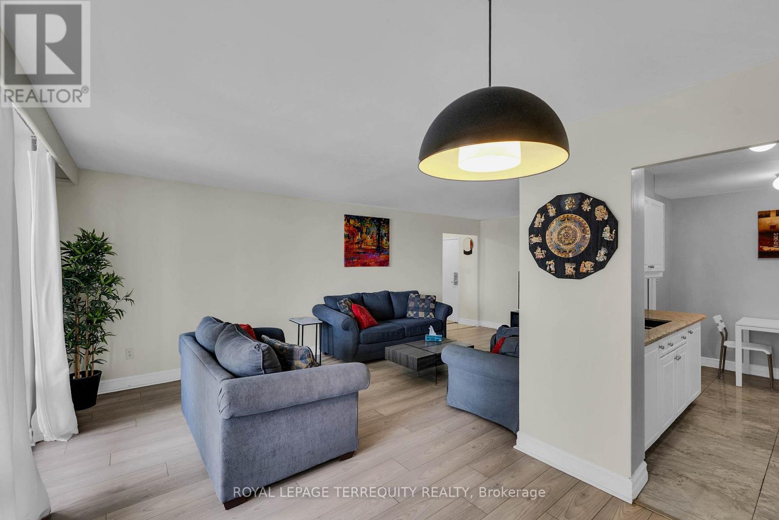 1703 - 1 Massey Square, Toronto, Ontario  M4C 5L4 - Photo 8 - E12734122