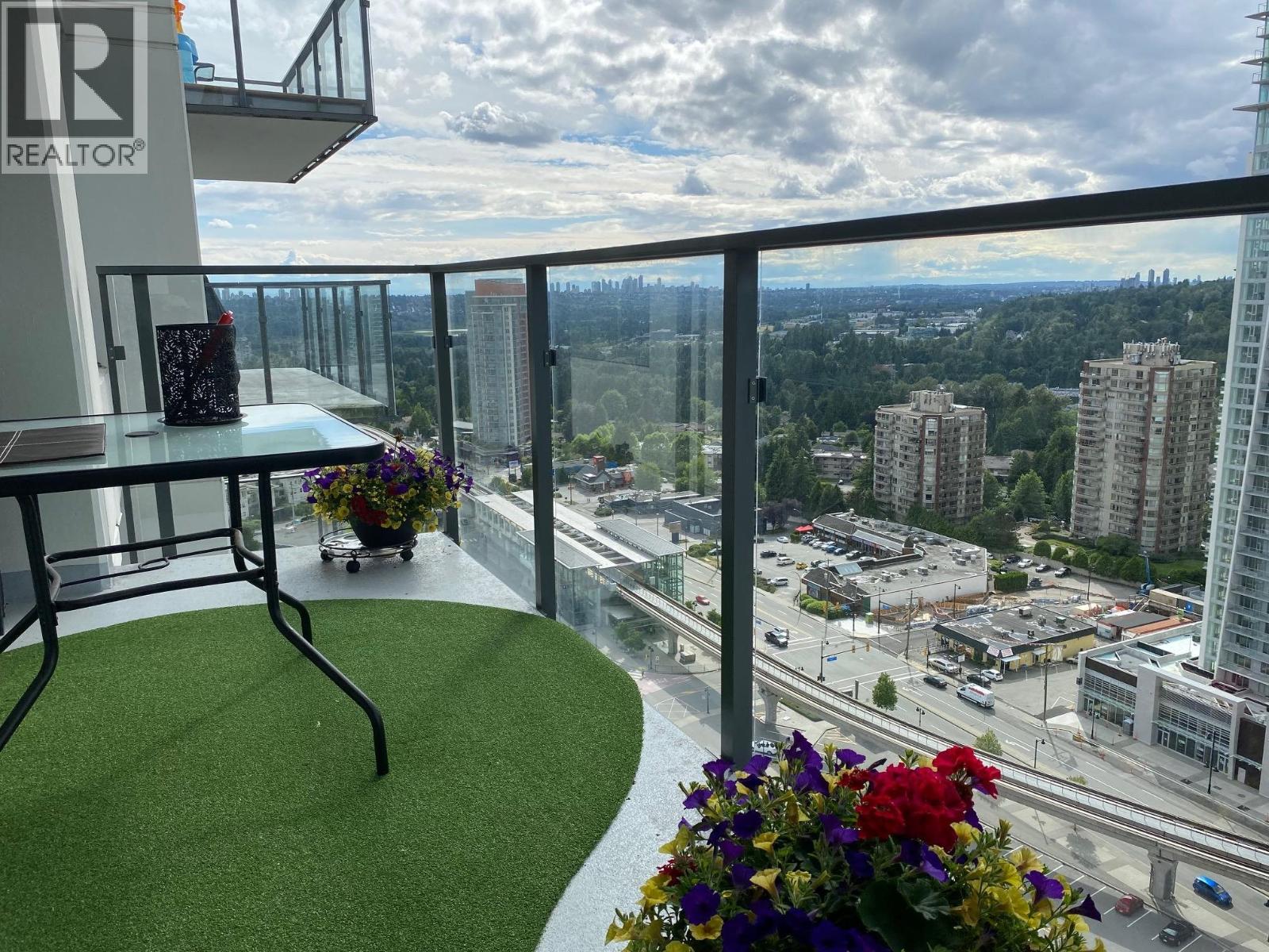 2703 570 Emerson Street, Coquitlam, British Columbia  V3J 0G3 - Photo 2 - R3083586