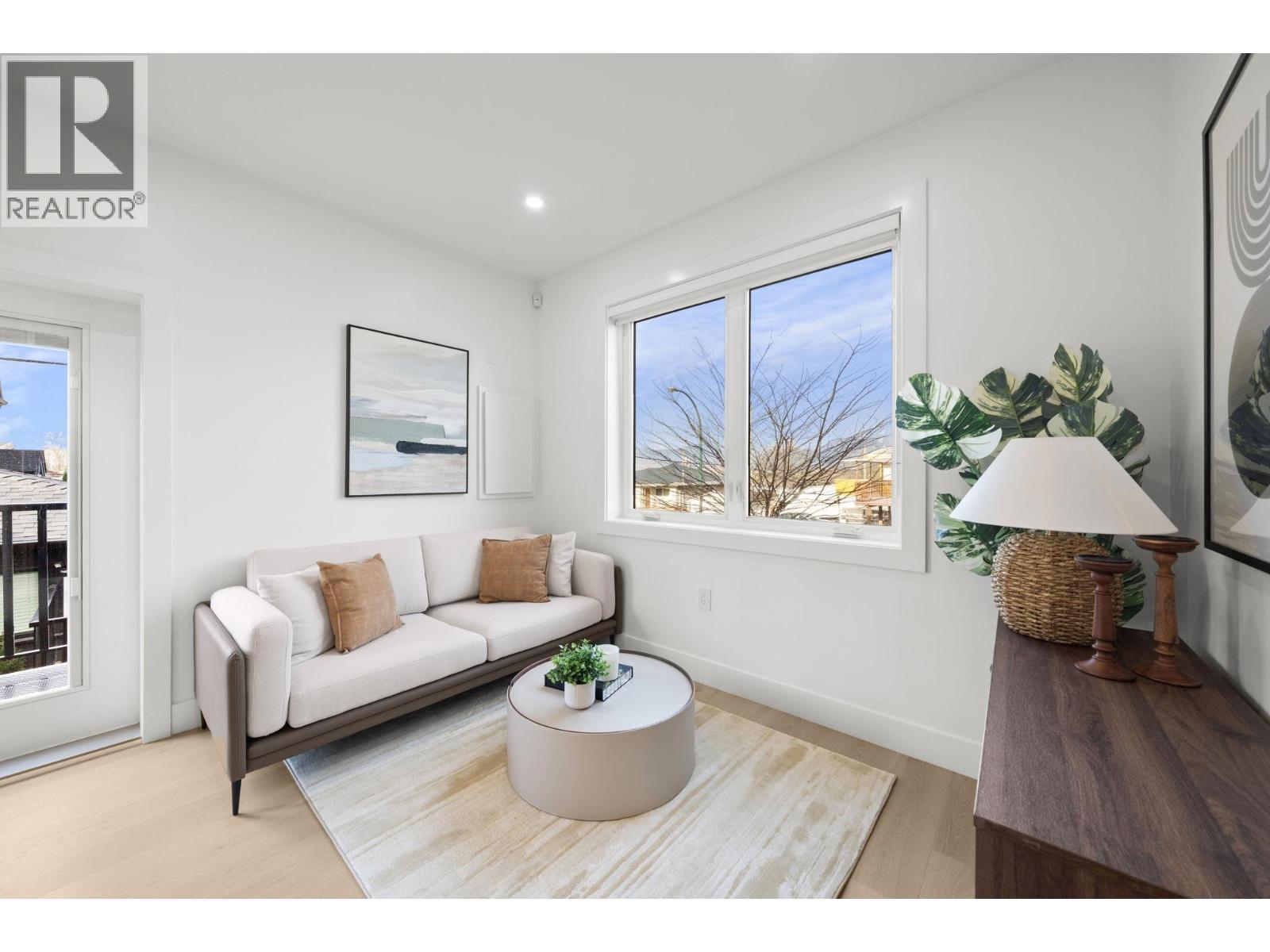 3192 E 23rd Avenue, Vancouver, British Columbia  V5R 2G5 - Photo 2 - R3083013