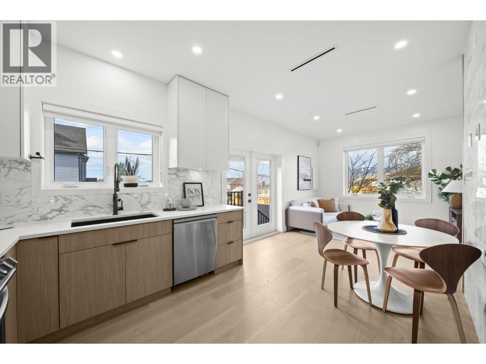 3192 E 23rd Avenue, Vancouver, British Columbia  V5R 2G5 - Photo 13 - R3083013