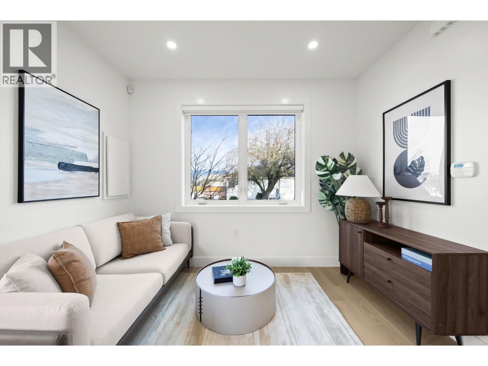 3192 E 23rd Avenue, Vancouver, British Columbia  V5R 2G5 - Photo 3 - R3083013