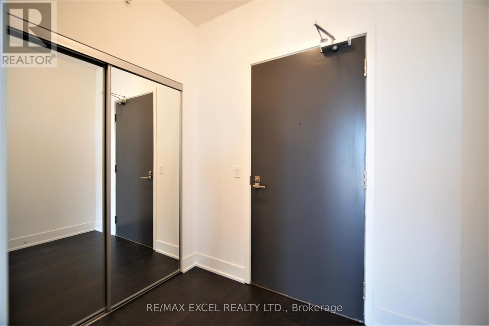 2607 - 2908 Highway 7 Road, Vaughan, Ontario  L4K 1V5 - Photo 2 - N12734070