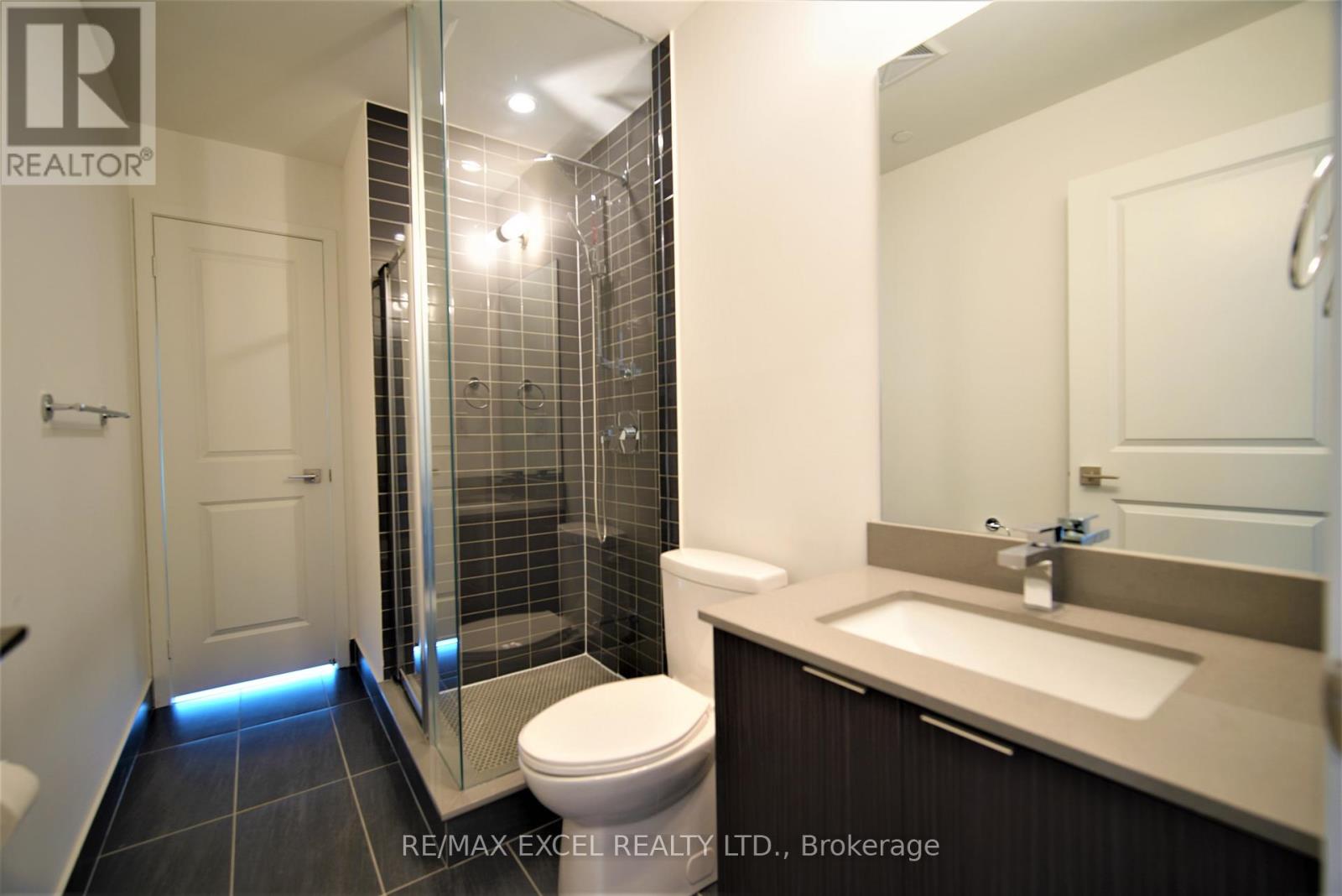 2607 - 2908 Highway 7 Road, Vaughan, Ontario  L4K 1V5 - Photo 3 - N12734070