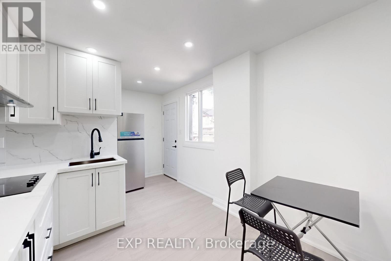 685 Jane Street, Toronto, Ontario  M6N 4A6 - Photo 31 - W12734078