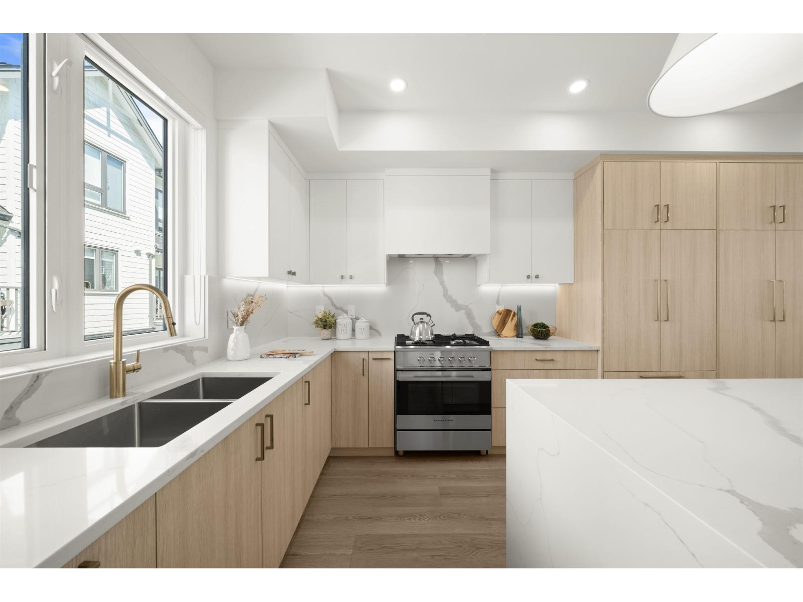 40 16358 90 AVENUE, Surrey, British Columbia