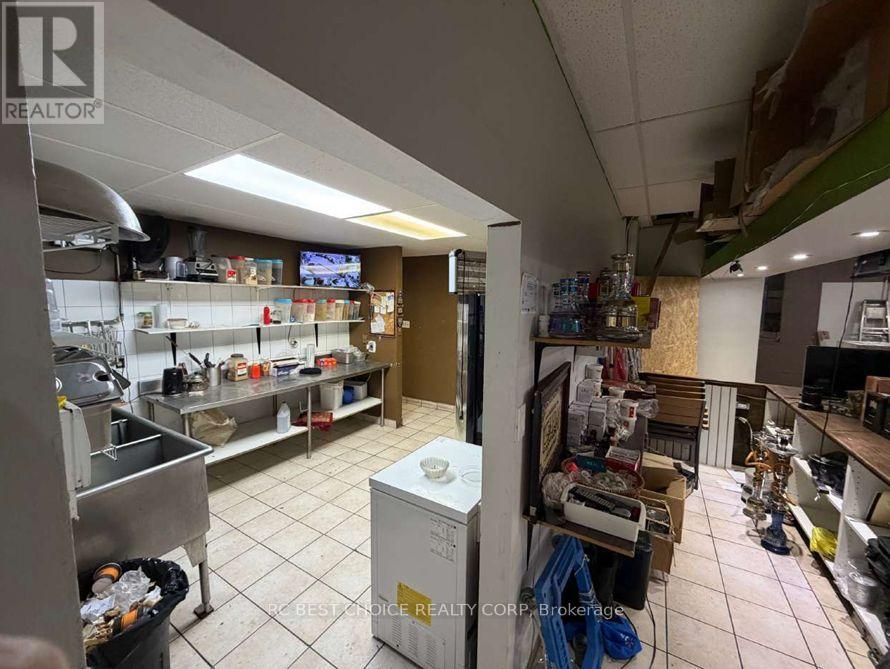 610 Upper James Street, Hamilton, Ontario  L9C 1C7 - Photo 6 - X12734084