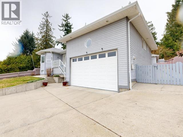6945 Retaskit Crt, Powell River, British Columbia   - Photo 2 - 19606
