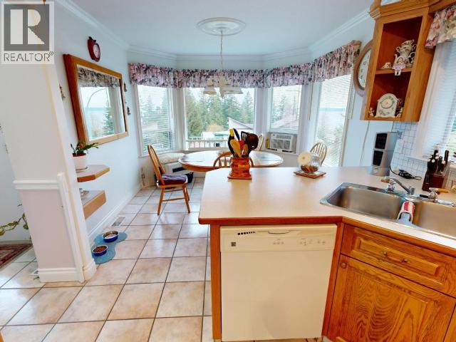 6945 Retaskit Crt, Powell River, British Columbia   - Photo 5 - 19606