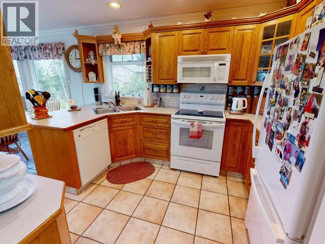 6945 Retaskit Crt, Powell River, British Columbia   - Photo 6 - 19606