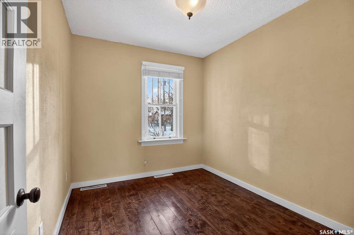 313 7th Street, Saskatoon, Saskatchewan  S7H 0X2 - Photo 8 - SK027517