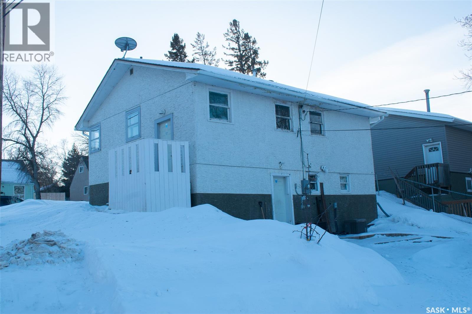 476 19th Street E, Prince Albert, Saskatchewan  S6V 1J9 - Photo 2 - SK027338