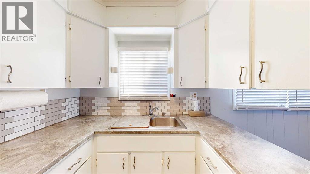 31, 2248 Southview Drive Se, Medicine Hat, Alberta  T1B 1R3 - Photo 9 - A2276890