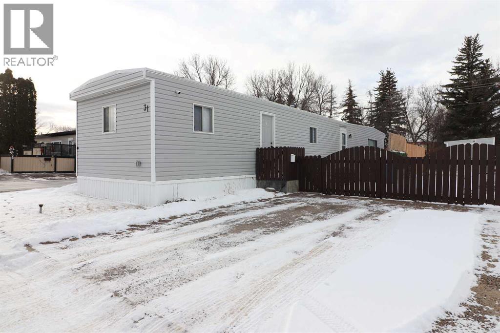 31, 2248 Southview Drive SE, Medicine Hat, Alberta