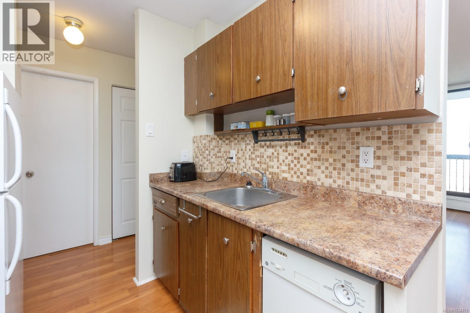 1504 647 Michigan St, Victoria, British Columbia  V8V 1S9 - Photo 11 - 1024371