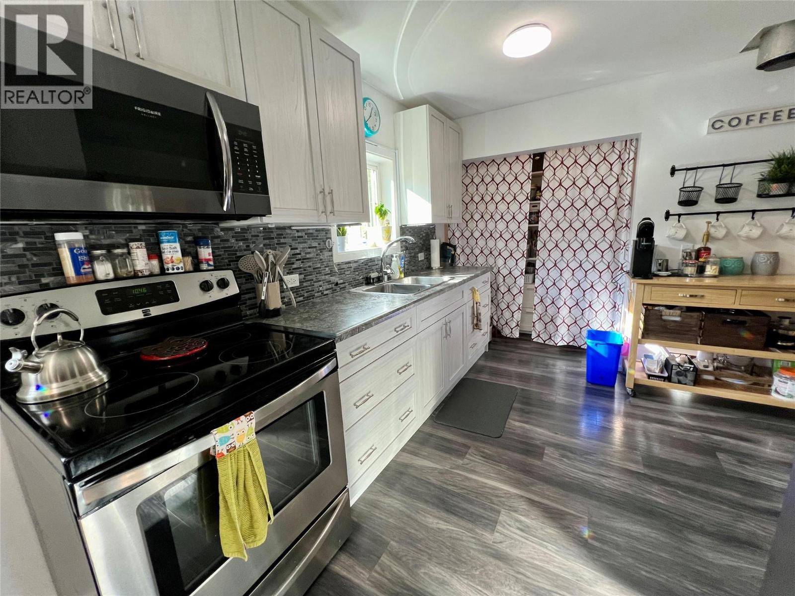 515 Main Street, Slocan, British Columbia  V0G 2C0 - Photo 5 - 10373988