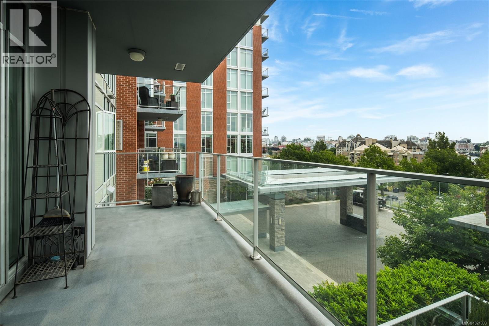 208 100 Saghalie Rd, Victoria, British Columbia  V9A 0A1 - Photo 11 - 1024333