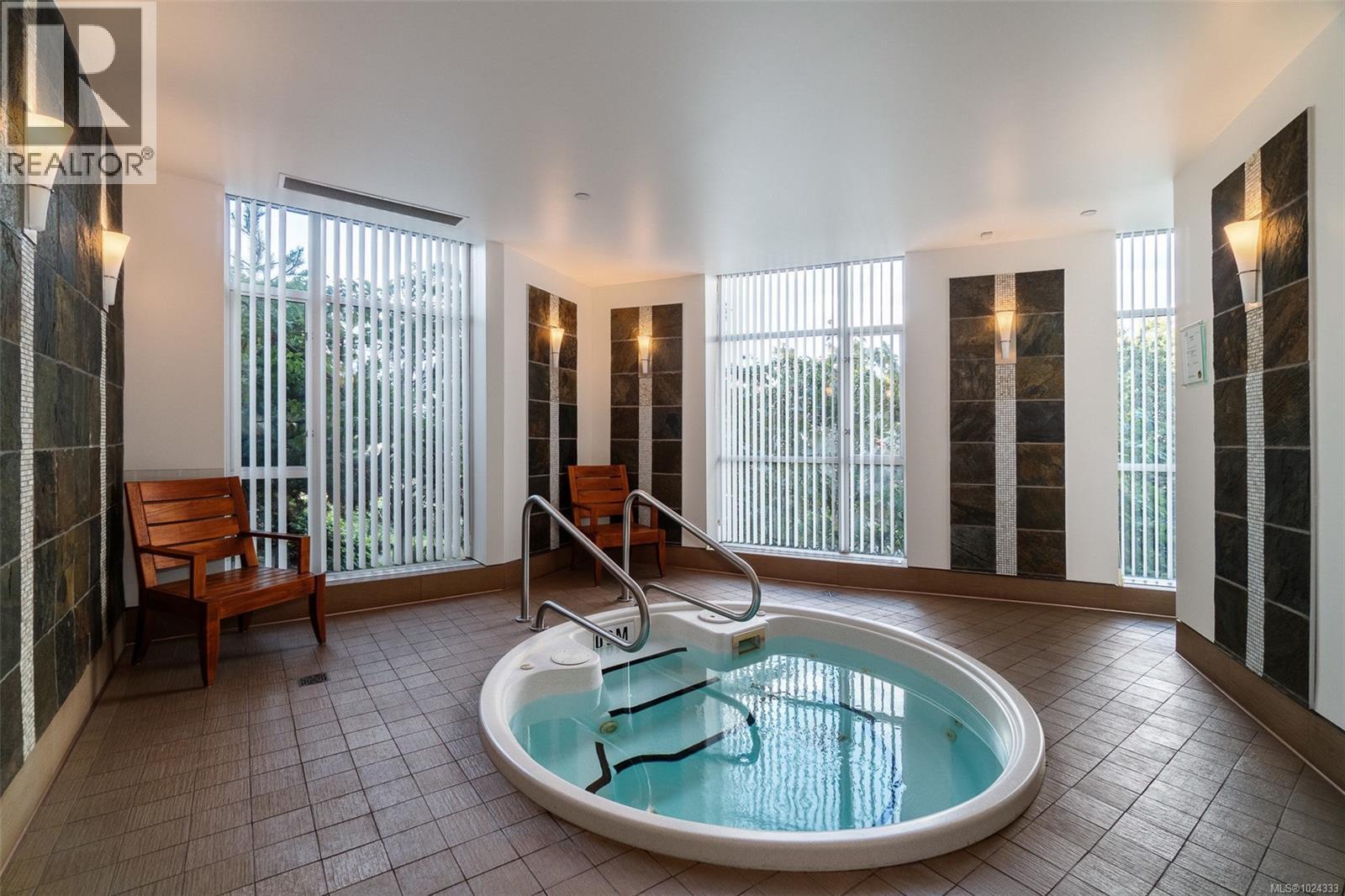 208 100 Saghalie Rd, Victoria, British Columbia  V9A 0A1 - Photo 38 - 1024333