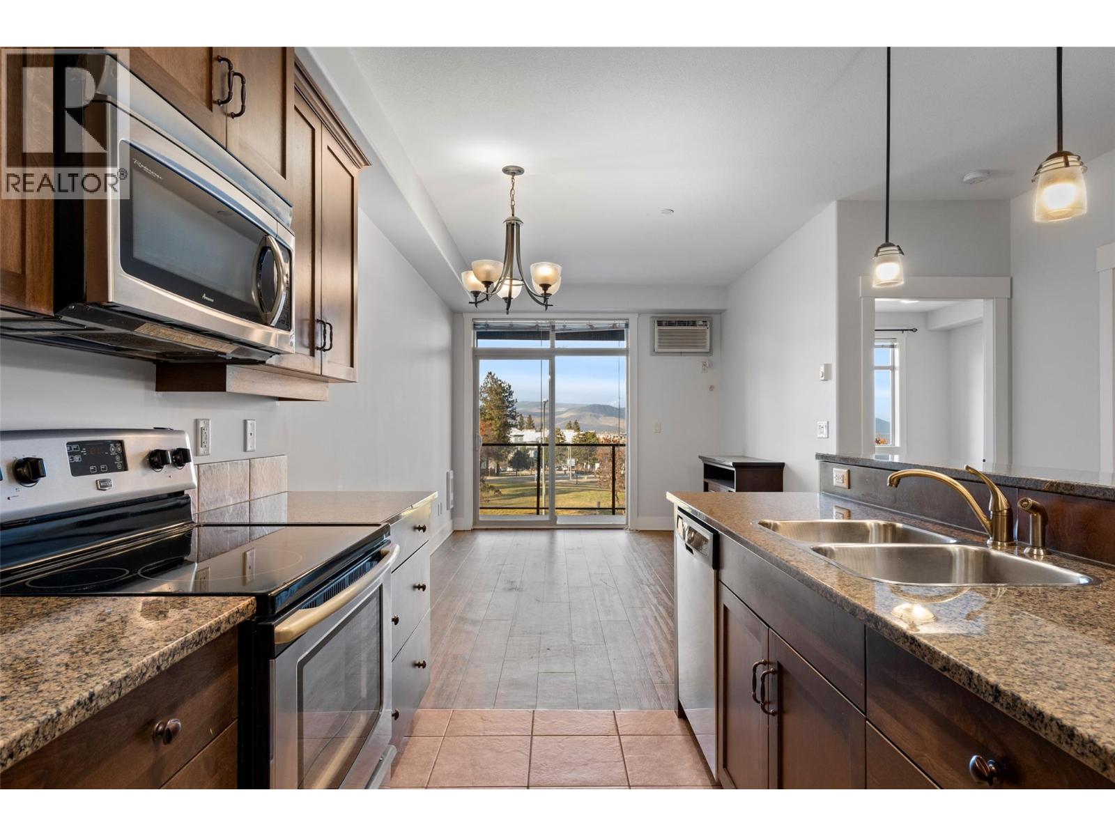 775 Mcgill Road Unit# 202, Kamloops, British Columbia  V2C 0B8 - Photo 9 - 10374068