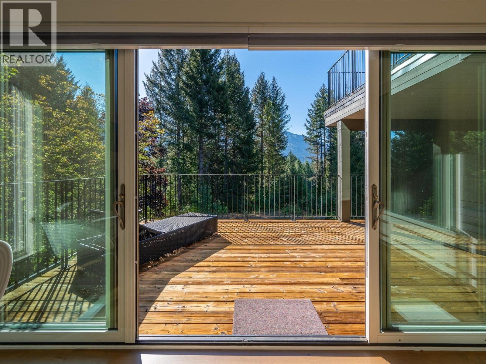 8476 Matterhorn Drive, Whistler, British Columbia  V8E 0G1 - Photo 21 - R3033207