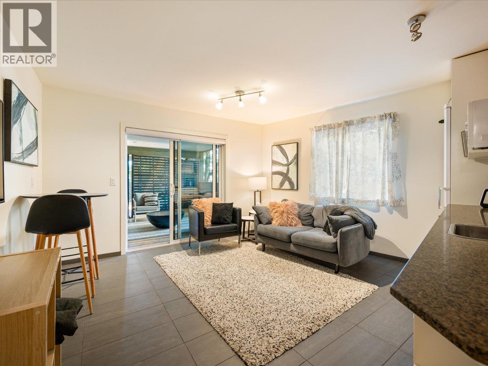 8476 Matterhorn Drive, Whistler, British Columbia  V8E 0G1 - Photo 25 - R3033207