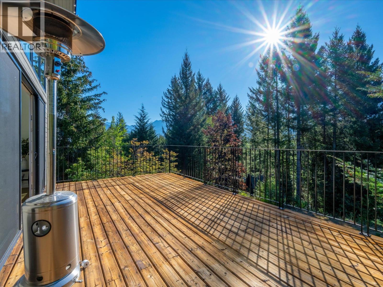 8476 Matterhorn Drive, Whistler, British Columbia  V8E 0G1 - Photo 14 - R3033207