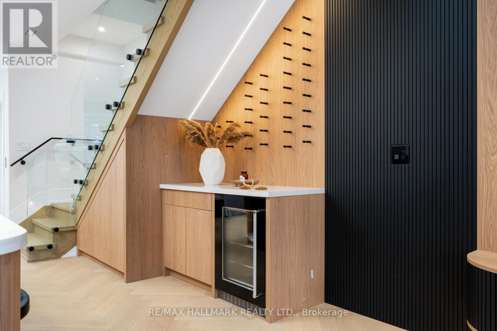 15 Cruikshank Avenue, Toronto, Ontario  M4K 1S6 - Photo 15 - E12733346