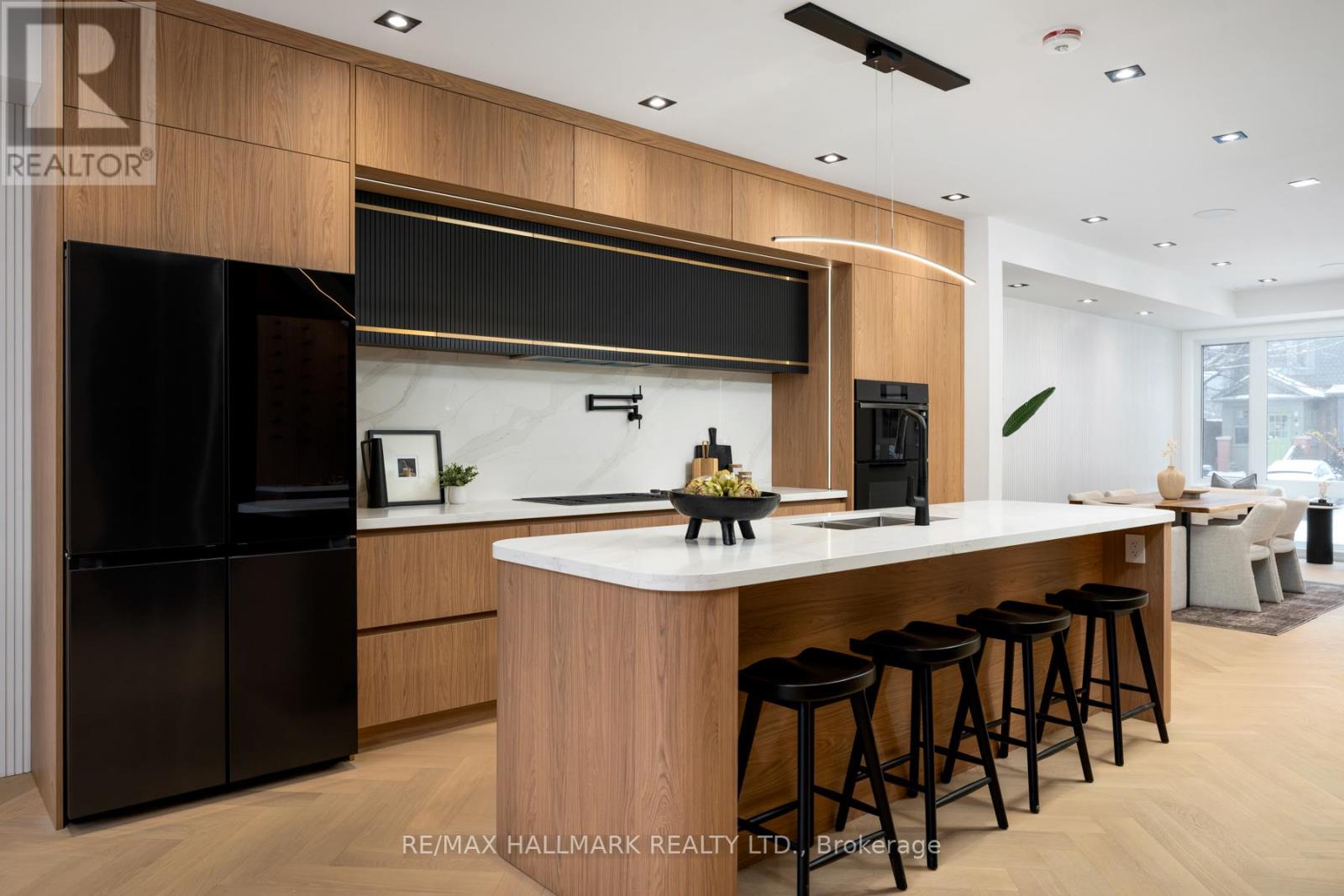 15 Cruikshank Avenue, Toronto, Ontario  M4K 1S6 - Photo 14 - E12733346