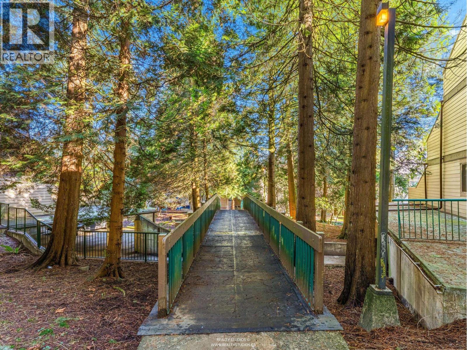 301 9148 Saturna Drive, Burnaby, British Columbia  V3J 7K2 - Photo 3 - R3083895