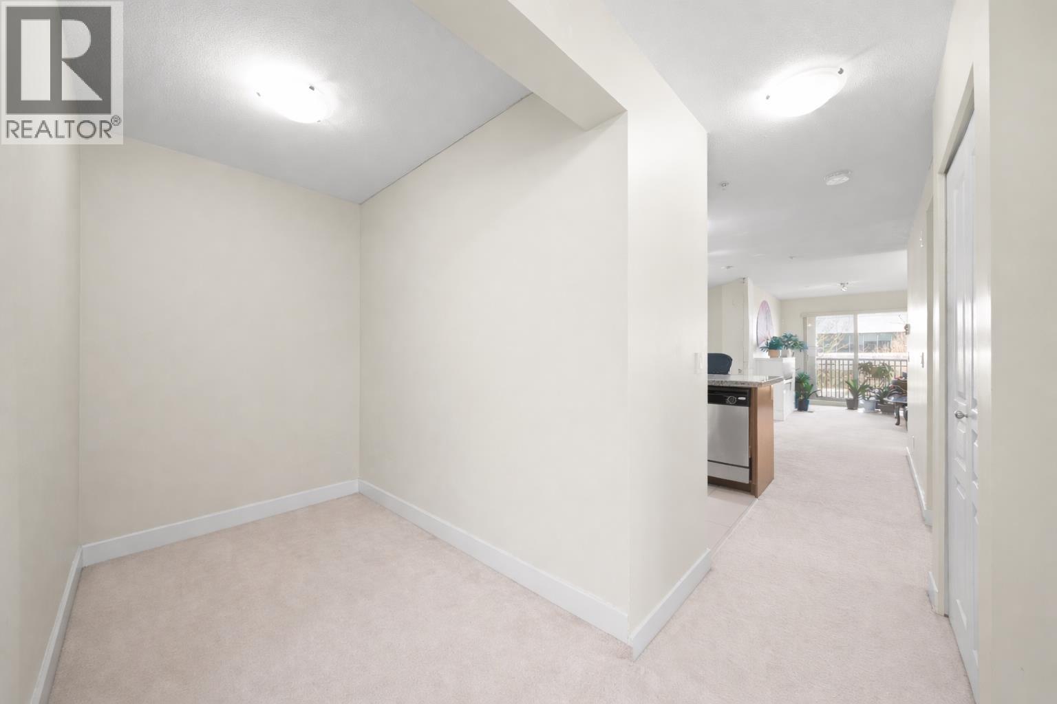 322 2088 Beta Avenue, Burnaby, British Columbia  V5C 0C8 - Photo 4 - R3083918