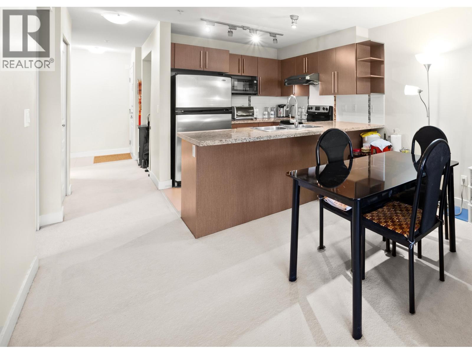 322 2088 Beta Avenue, Burnaby, British Columbia  V5C 0C8 - Photo 8 - R3083918